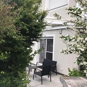 https://lake-the-city-modernes-ferienhaus-in-wien.vienna-besthotels.com